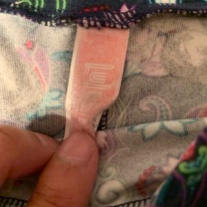 LuLaRoe Bottoms - Disney jasmine leggings LuLaRoe Bottoms - Disney jasmine leggings